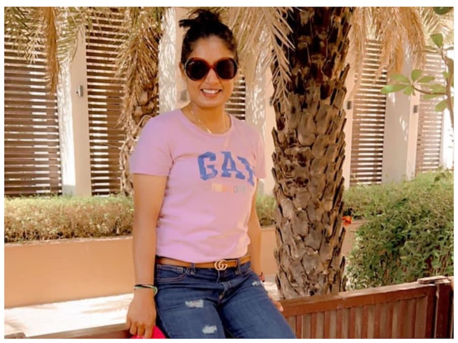 बता दें मिस इंडिया 2022 (Miss India 2022) का खिताब इस साल सिनी शेट्टी (Sini Shetty) ने अपने नाम किया है. शेट्टी की मौजूदा उम्र महज 21 साल है. वह कर्नाटक से ताल्लुक रखती हैं. (Mithali Raj Instagram)