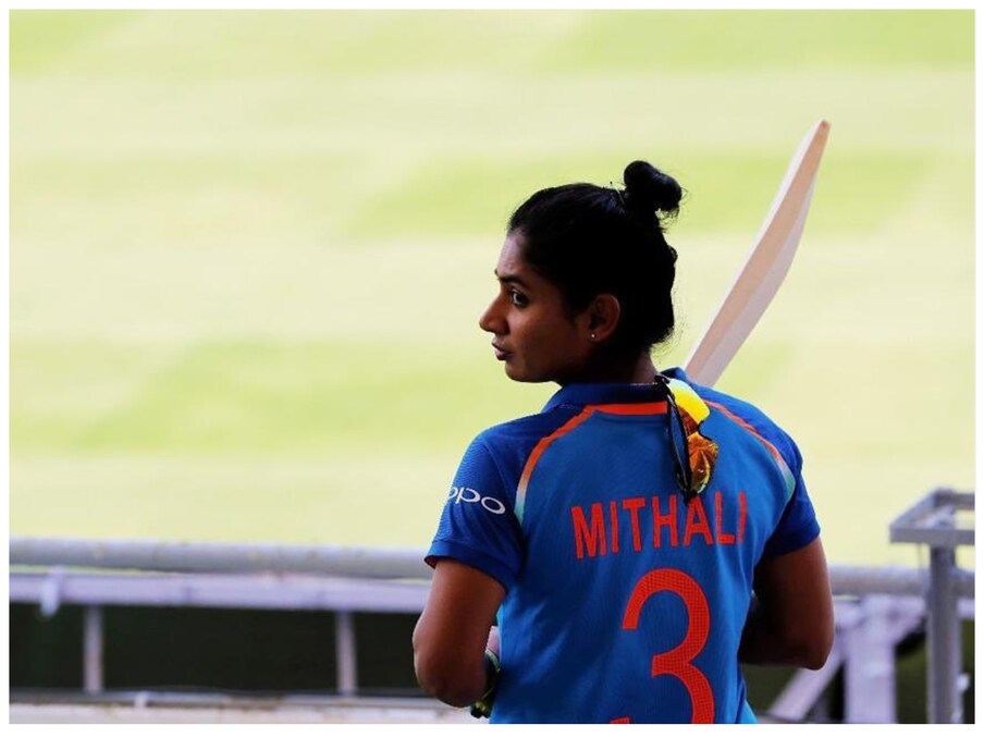मिताली राज ने भारतीय महिला टीम के लिए 12 टेस्ट मैच खेलते हुए 19 पारियों में 43.7 की औसत से 699 रन बनाए हैं. टेस्ट क्रिकेट में उनके नाम एक शतक और चार अर्धशतक दर्ज है. (Mithali Raj Instagram)