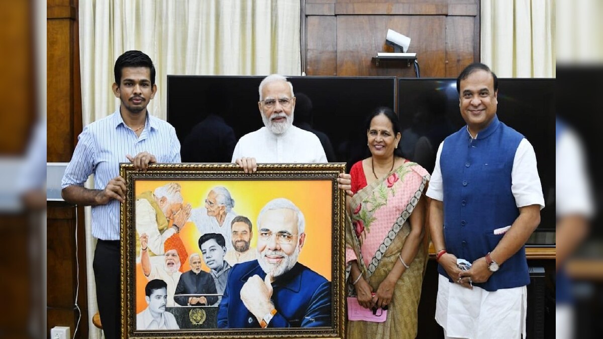असम के दिव्यांग आर्टिस्ट अभिजीत से मिले PM मोदी पेंटिग देखकर की कला की प्रशंसा