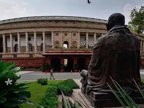 मानसून सत्र के दौरान करीब एक दर्जन नये विधेयक पेश किये जा सकते हैं. (फाइल फोटो)