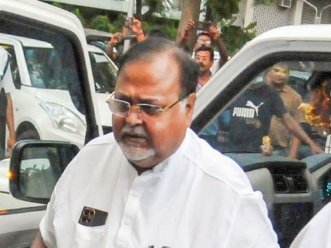 पश्चिम बंगाल के वाणिज्य एवं उद्योग मंत्री रहे पार्थ चटर्जी.(फाइल फोटो)