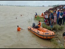 पटना में गंगा में स्नान के दौरान एक ही परिवार के 4 लोग डूबे, 2 बच्चों की मौत