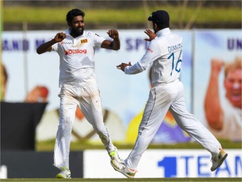 SL vs AUS 2nd Test: प्रभात जयसूर्या ने पहली पारी में 6 विकेट झटके. (AFP)