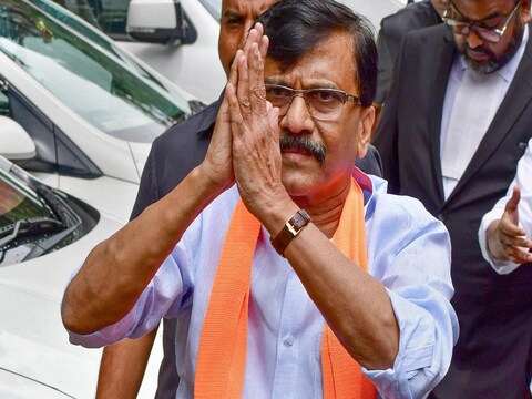 प्रवर्तन निदेशालय पात्रा चाॅल भूमि घोटाले के सिलसिले में शिवसेना नेता संजय राउत से पूछताछ कर रहा है. (File Photo)