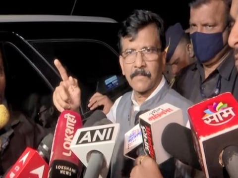 शिवसेना सांसद संजय राउत ने कहा है कि राज्य में एकनाथ शिंदे की नेतृत्व वाली सरकार अवैध है. ANI