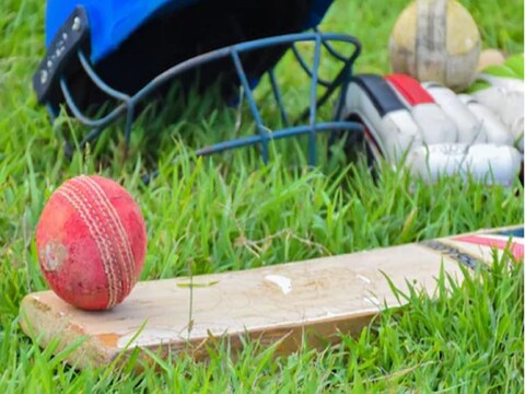 सप्ताह में एक बार, छात्र सिर्फ टिफिन बॉक्स के साथ स्कूल आएंगे.