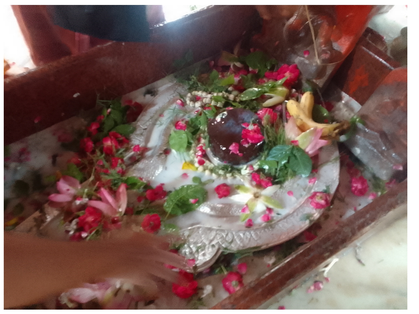 Prayagraj: भगवान श्रीराम ने सीता के कहने पर की थी मनकामेश्वर मंदिर की स्थापना, भक्तों की पूरी होती है मुराद - prayagraj sri mankameshwar mandir lord shiva lord rama sawan ...