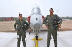 पिता के साथ बेटी ने उड़ाया फाइटर जेट, भारतीय वायुसेना में बन गया इतिहास, तस्वीरें देख हो जाएगा गर्व
