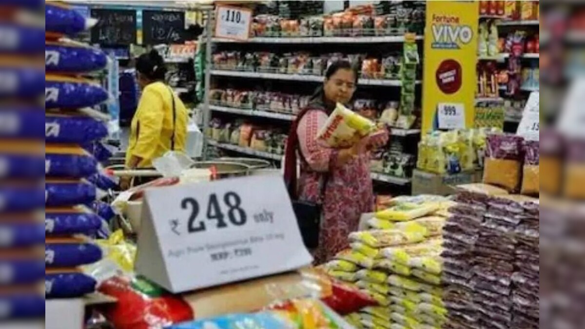 GST की नई दरों के बाद खाद्य पदार्थों की कीमतों में 15% तक आया उछाल नॉन ब्रांडेड आटा भी 25% तक हुआ महंगा