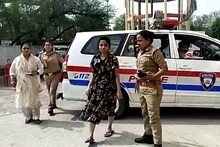 Kanpur Double Murder: गोद ली बेटी ही निकली कातिल, प्रेमी संग हत्याकांड को दिया था अंजाम