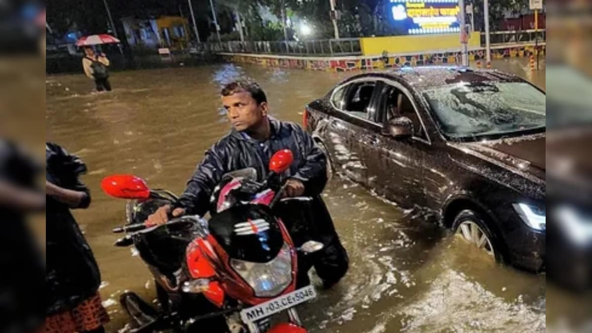 मुंबई में आसमान से बरसी आफत मौसम विभाग ने यलो अलर्ट जारी कर दी भारी बारिश की चेतावनी