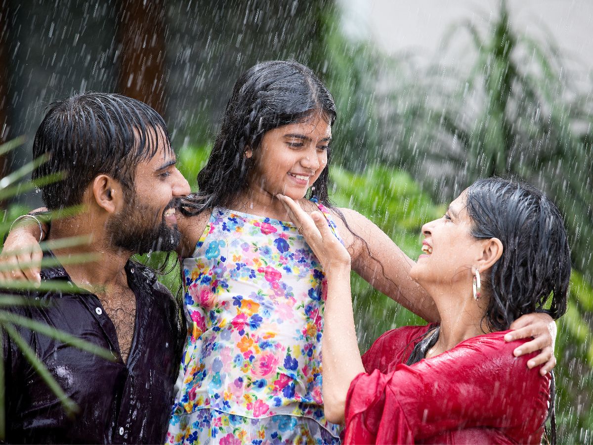 Make the trip memorable with these simple ways when it suddenly starts raining during monsoon travel