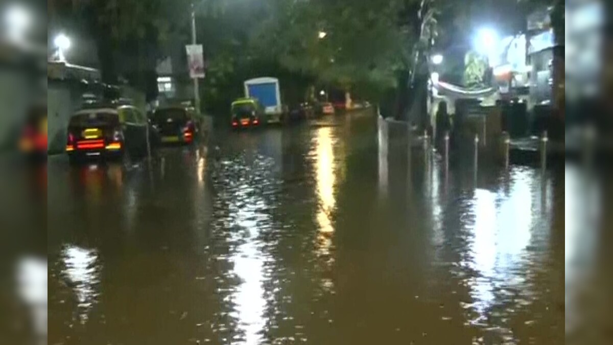 मुंबई में शुक्रवार तक मूसलाधार बारिश का अलर्ट NDRF तैनात सीएम ने कहा- सतर्क रहें