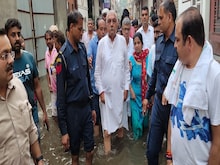 हरियाणा में बारिश: सीवरेज के गंदे पानी में उतरे पूर्व सीएम भूपेंद्र हुड्डा