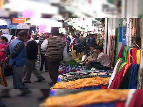पीएम स्वनिधि योजना के तहत एक साल के 10,000 रुपये का गारंटी-मुक्त कर्ज दिया जाता है.