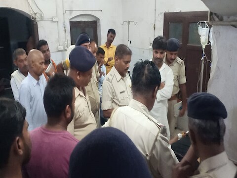 Bihar: कार सवार अपराधियों ने युवक को किया ओवरटेक फिर ताबड़तोड़ मारी पांच  गोलियां - unknown goons did massive firing on young man in day light bramk  – News18 हिंदी