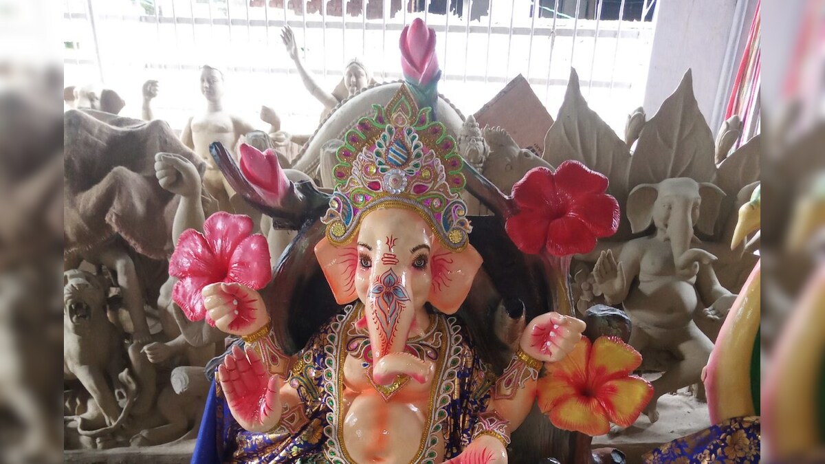 Ganesh Chaturthi 2022: देहरादून में गणेश चतुर्थी की तैयारी बंगाल के कारीगर बना रहे बप्पा की सुंदर मूर्तियां