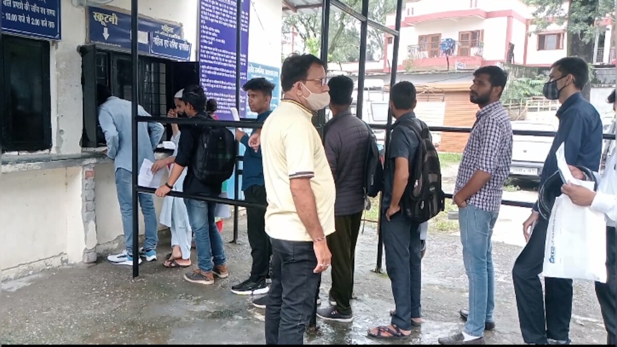 Dehradun: RTO ऑफिस में फाइलों का डिजिटलीकरण शुरू कर्मचारियों के साथ लोगों को मिलेगी बड़ी राहत
