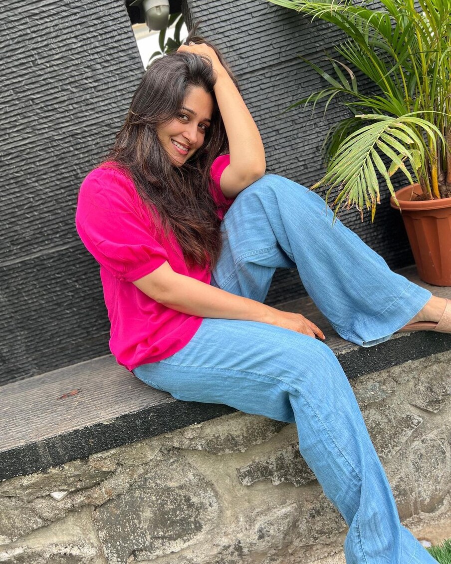 दीपिका कक्कड़ ‘ससुराल सिमर का’, ‘कहां हम कहां तुम’, ‘कयामत की रात’, ‘अगले जन्म मोहे बिटिया ही कीजो’ जैसे फेमस शोज के अलावा ‘बिग बॉस’ और ‘नच बलिए’ जैसे रियलिटी शोज का हिस्सा रह चुकी हैं. (फोटो साभार: ms.dipika/Instagram)