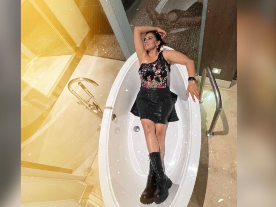  अक्षरा सिंह की पोस्ट को 15 हजार से भी ज्यादा लाइक्स मिल चुके हैं. ये कोई पहली बार नहीं जब एक्ट्रेस की किसी पोस्ट पर ढेरों लाइक और कमेंट्स आ रहे हैं. इससे पहले भी सोशल मीडिया यूजर्स अक्षरा की पोस्ट पर लाइक और कमेंट्स करते रहे हैं.