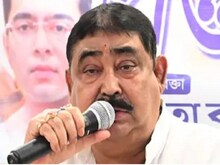 अनुब्रत मंडल की गिरफ्तारी से फिर बैकफुट पर ममता, बीजेपी-टीएमसी में बढ़ी तकरार