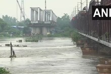 Delhi Flood Alert: दिल्ली में बाढ़ का खतरा मंडराया, तस्वीरों में देखें यमुना का हाल