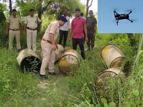 गोपालगंज: ड्रोन ने सुंदरपुर दियारा में शराब की भट्ठी का पता लगाया