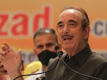 क‍िश्‍तवाड़ में माता के होर्ड‍िंग पर लगाए गुलाम नबी आजाद के पोस्‍टर, मचा बवाल