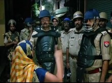 गाली दी, बेटी से छेड़छाड़ और फिर तमंचा लहराया; हरदोई में हिंदू परिवार पर हमला