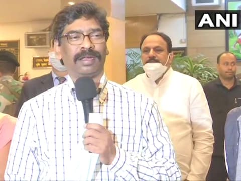 चुनाव आयोग ने हेमंत सोरेन के खनन मामले में राज्यपाल को रिपोर्ट सौंप दी है.