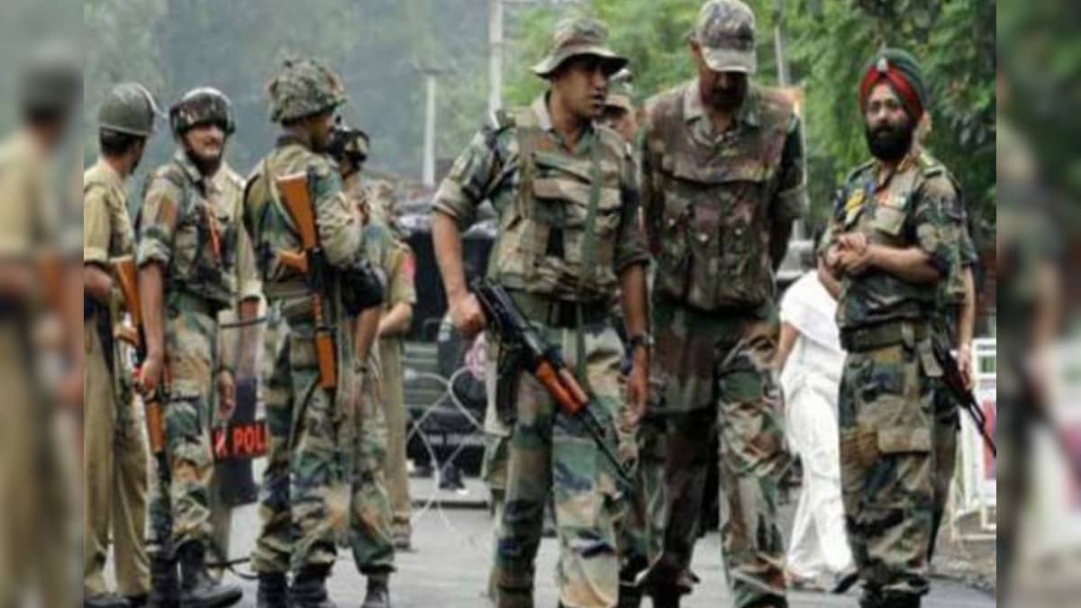 जम्मू कश्मीर: घुसपैठ की कोशिश में थे 3 आतंकी सेना ने किया ढेर चीनी राइफल हुई बरामद