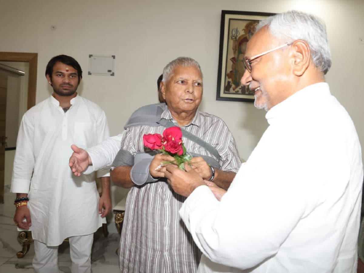 Lalu Prasad Yadav, CM Nitish Kumar, Lalu Nitish meets, Tejashwi Yadav, Misa Bharti, Tej Pratap Yadav, Rabri Devi, Bihar politics, Nitish met Lalu, Nitish meets Lalu, Bihar news, Patna news, Mahagathbandhan government in Bihar, Deputy CM Tejashwi Yadav, Bihar NDA, Lalu Prasad Yadav, CM Nitish Kumar, Lalu Nitish meeting, Tejashwi Yadav, Misa Bharti, Tej Pratap Yadav, Rabri Devi, Bihar politics, Nitish met Lalu, Nitish Lalu meeting, Bihar news, Patna news, Bihar In the Grand Alliance Government, Deputy CM Tejashwi Yadav, Bihar NDA,