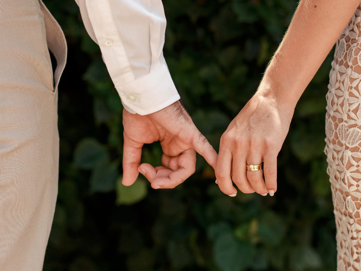 दक्षिण दिशा में सोने से पतिपत्नी के बीच बढ़ता है प्यार, जानें सुखी