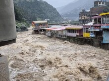 PAK: 110 जिले बाढ़ में डूबे, 45% फसलें पानी में बही, भारी बारिश की संभावना