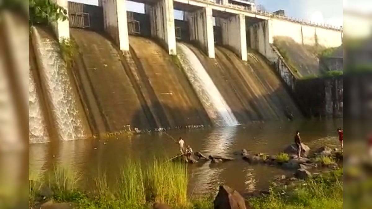 Flood Alert: पतरातू डैम का जलस्तर अचानक बढ़ा दो फाटकों से रिलीज किया जा रहा पानी