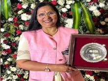 परेशान हैं तो एक बार पढ़ लें स्वीपर से SBI में अधिकारी बनी प्रतीक्षा की कहानी!