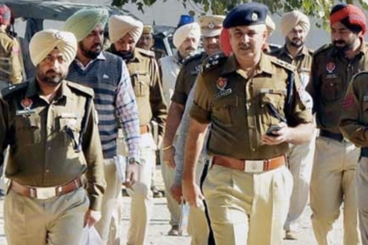 पंजाब में एक माह में 2 हजार से अधिक नशा तस्कर गिरफ्तार, आरोपियों में 260 बड़े ड्रग डीलर - punjab police arrest 2205 drugs smugglers – News18 हिंदी