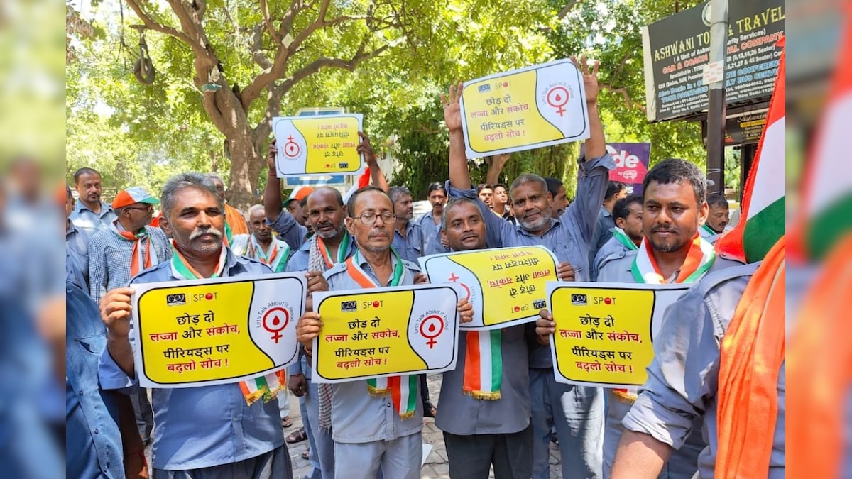 दिल्ली के ऑटो चालकों की शानदार पहल पीरियड शेमिंग के खिलाफ निकाली जागरूकता रैली