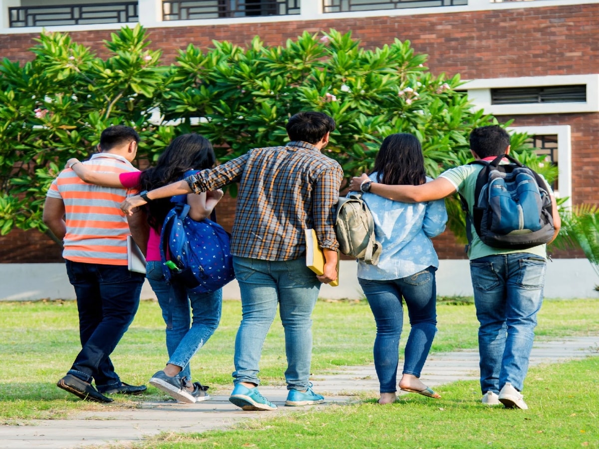 Student Life: छात्र जीवन में भूलकर भी न करें ये काम, नहीं तो उठाना पड़ ...