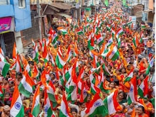 हर घर तिरंगा अभियानः हरियाणा में खादी ने बनाकर बेचे 6 लाख से अधिक झंडे