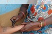 बस्तर की आदिवासी कला को बचाने युवाओं ने की पहल, बता रहे ‘गोदना’ का महत्व