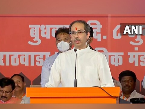 उद्धव ठाकरे ने कहा जो मेरे साथ हैं वे दगाबाजी नहीं कर सकते. ANI