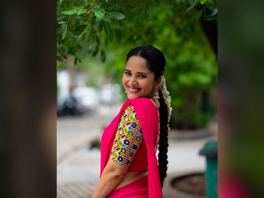  स्माइल करती हुईं एक्ट्रेस बहुत प्यारी दिख रही हैं. (Photo Source- Instagram)