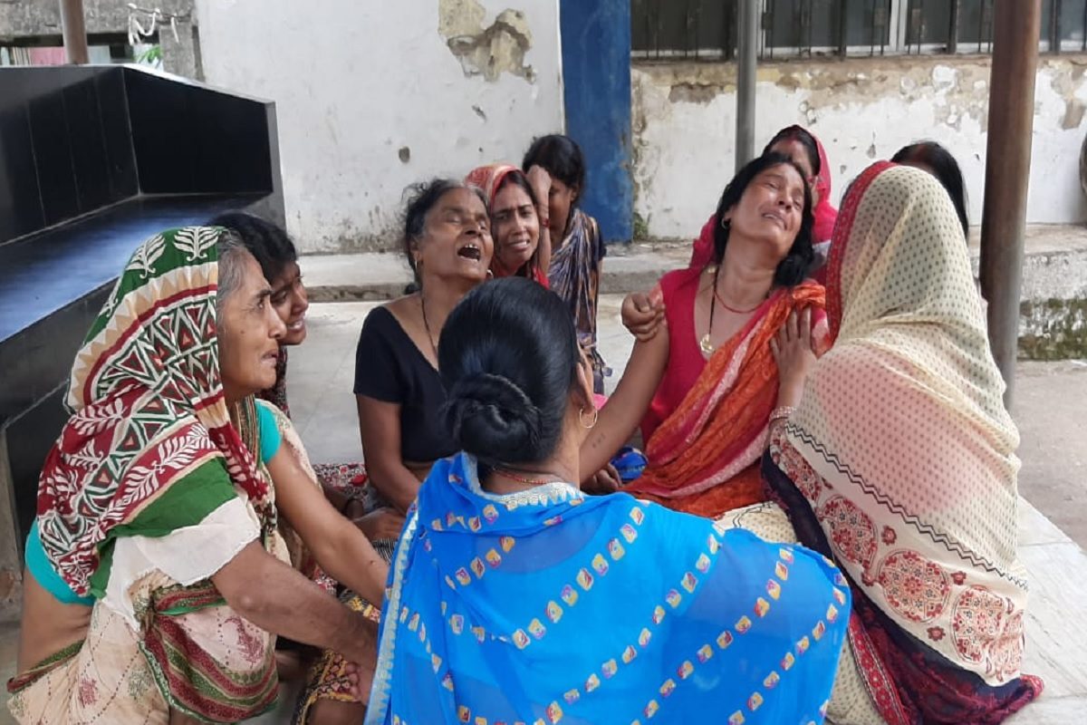 उधार दिए रुपये मांगने पर दोस्‍त ने कर डाली दोस्‍त की हत्‍या, हत्‍यारोपी की तलाश में जुटी पुलिस