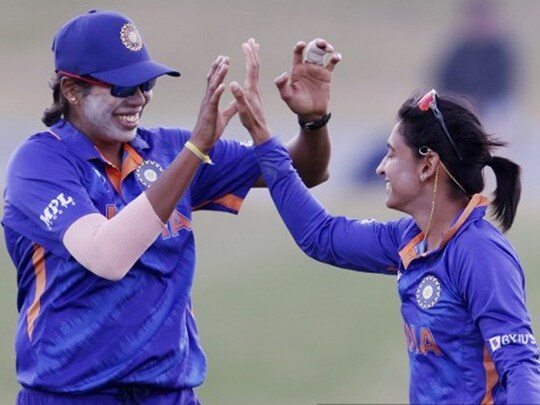 India vs England: झूलन गोस्वामी इंग्लैंड के खिलाफ अपना आखिरी वनडे सीरीज खेलेंगी. (AFP)
