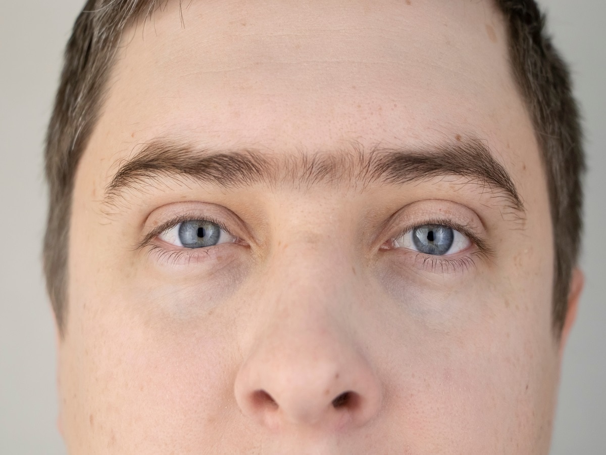 क्या सच में अशुभ है आईब्रो का आपस में जुड़ा होना? जानिए is it really