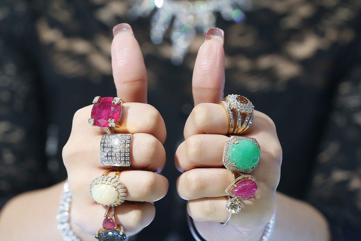 कौन सी उंगली में पहने कौन सा रिंग, जो बदल देगी आपकी किस्मत, जानिए? | Which  ring should be worn in which finger, which will change your luck, know?