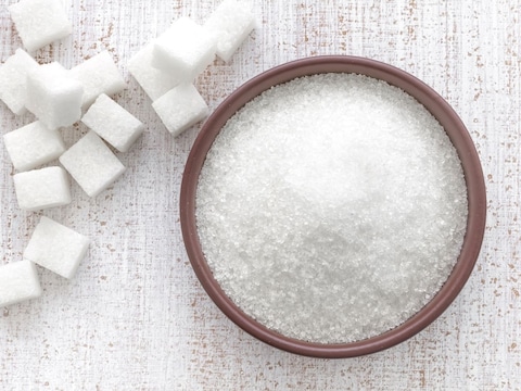 चीनी का ज्यादा सेवन सेहत के लिए हानिकारक हो सकता है.