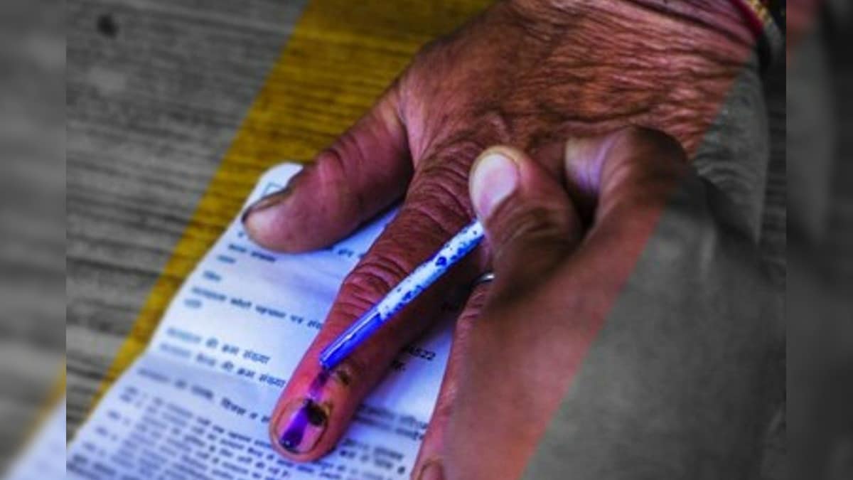 जम्मू कश्मीर में मतदाता सूची में नए वोटरों को जोड़ने पर बवाल EC ने कहा- 22 लाख पहली बार करेंगे वोट