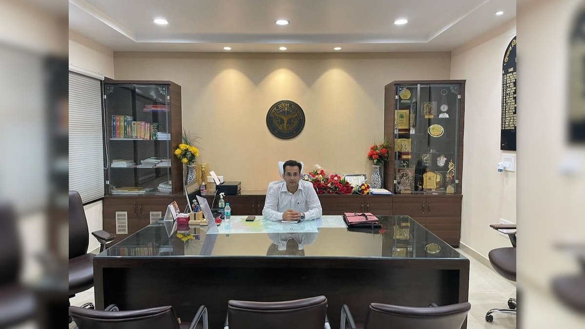 IAS Success Story: पढ़ाई में एवरेज जुनैद अहमद ऐसे बने UPSC टॉपर जानें झांसी के नए सीडीओ की कहानी